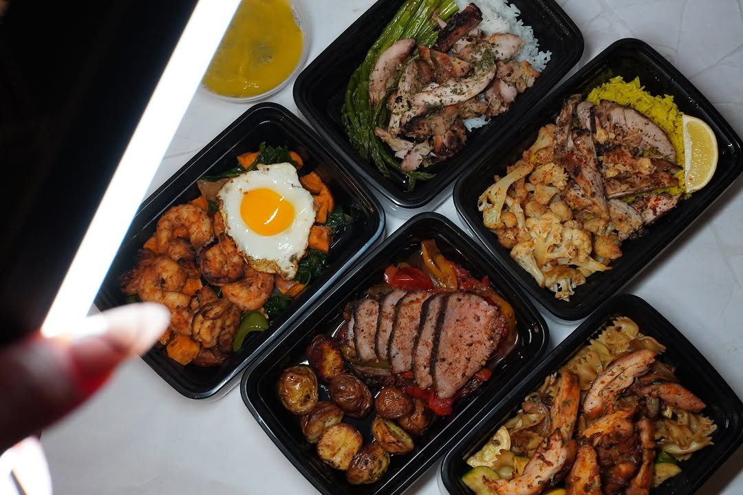 Chef Dorothy's weekly meal prep containers
